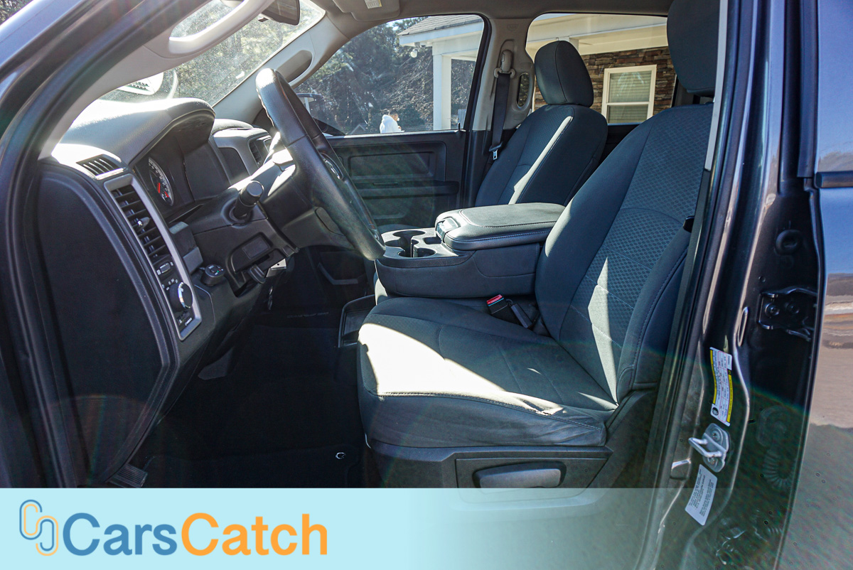 CARSCATCH - Used vehicle - Truck RAM 1500 2015