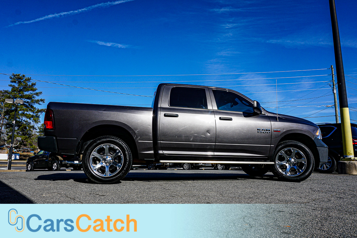 CARSCATCH - Used vehicle - Truck RAM 1500 2015