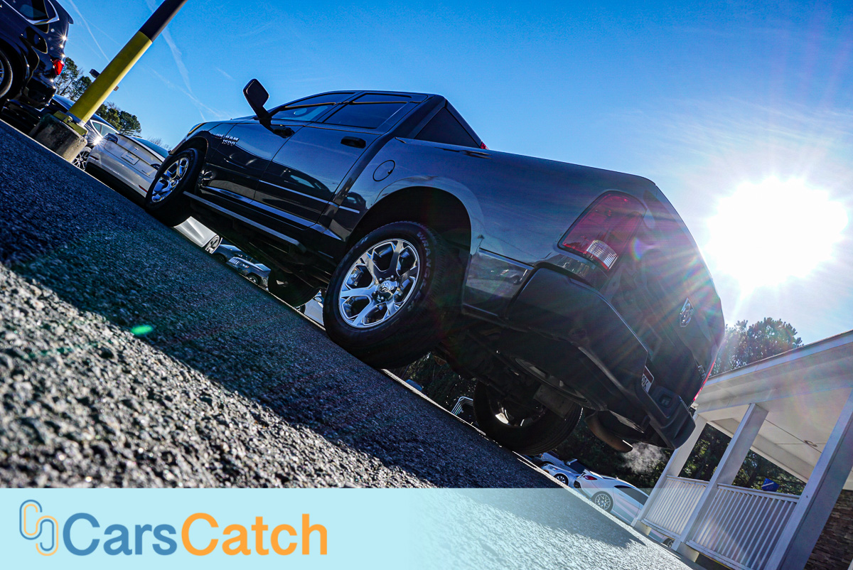 CARSCATCH - Used vehicle - Truck RAM 1500 2015