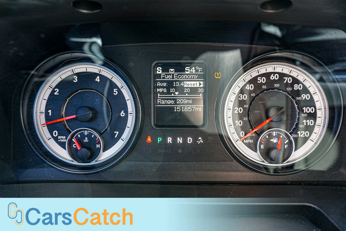 CARSCATCH - Used vehicle - Truck RAM 1500 2015