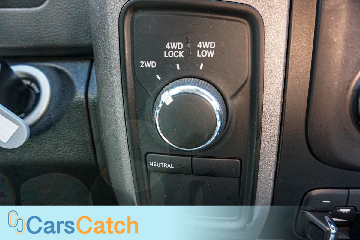 CARSCATCH - Used vehicle - Truck RAM 1500 2015