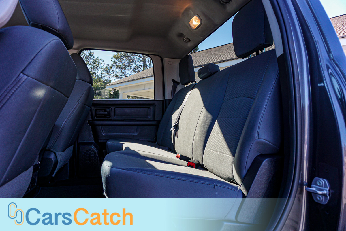 CARSCATCH - Used vehicle - Truck RAM 1500 2015