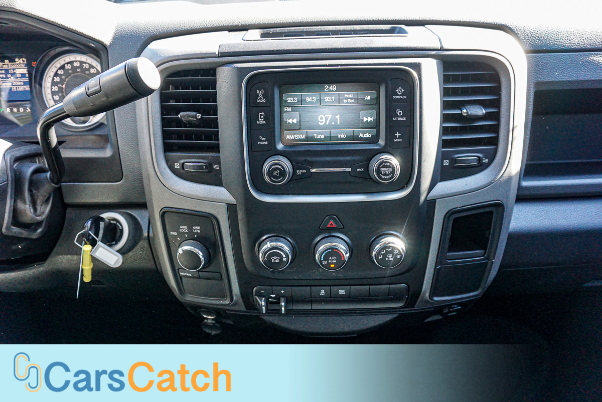 CARSCATCH - Used vehicle - Truck RAM 1500 2015