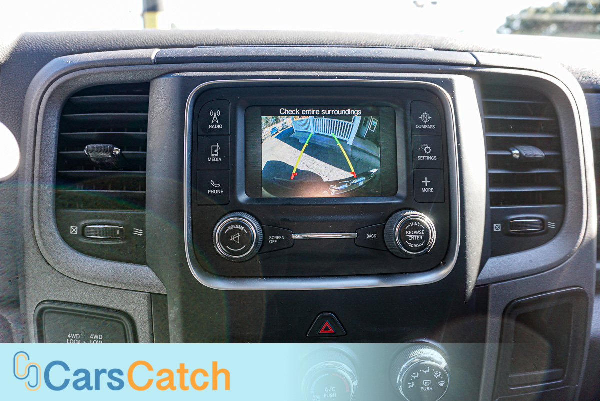 CARSCATCH - Used vehicle - Truck RAM 1500 2015