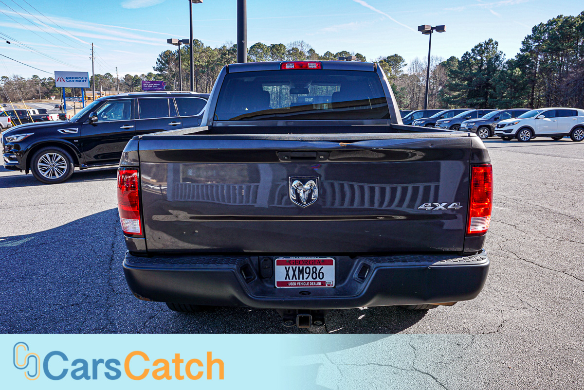 CARSCATCH - Used vehicle - Truck RAM 1500 2015