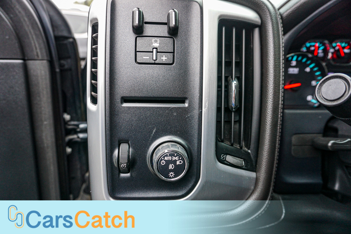 CARSCATCH - Used vehicle - Truck GMC SIERRA 1500 2018