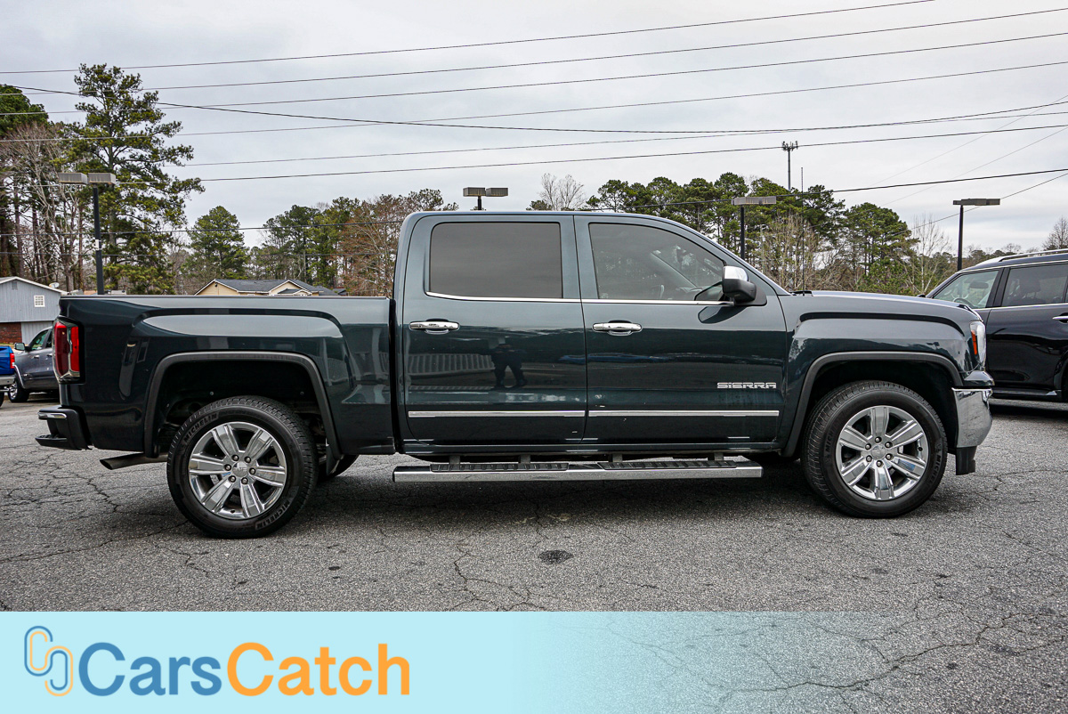 CARSCATCH - Used vehicle - Truck GMC SIERRA 1500 2018