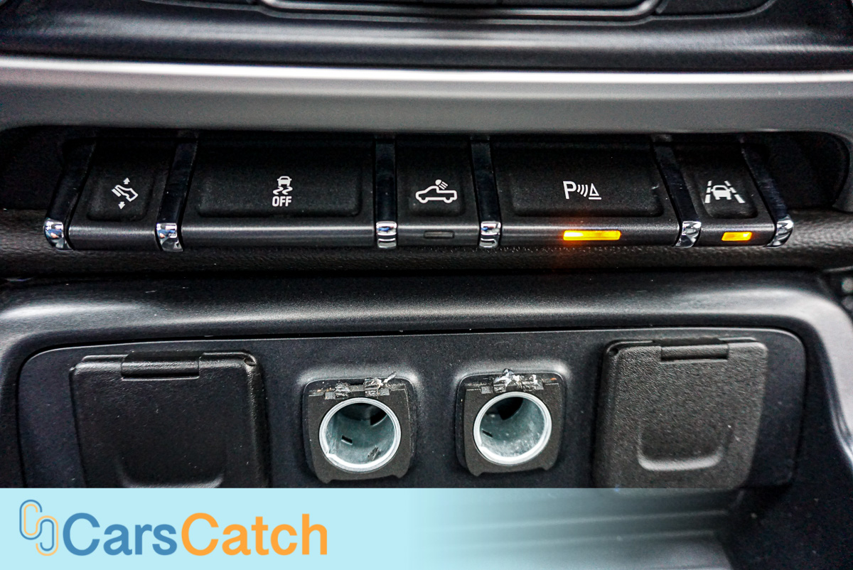 CARSCATCH - Used vehicle - Truck GMC SIERRA 1500 2018