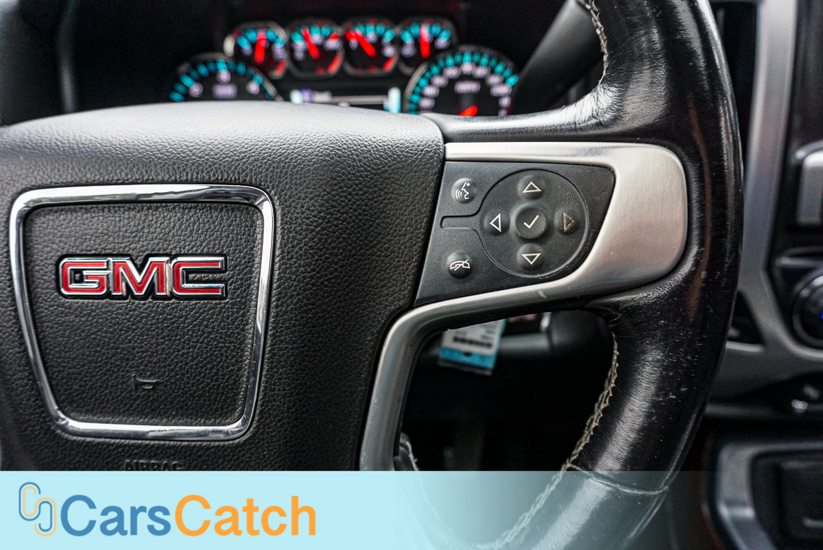 CARSCATCH - Used vehicle - Truck GMC SIERRA 1500 2018