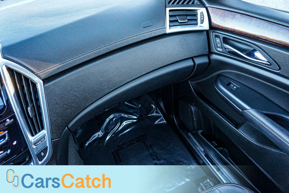 CARSCATCH - Used vehicle - SUV CADILLAC SRX 2013