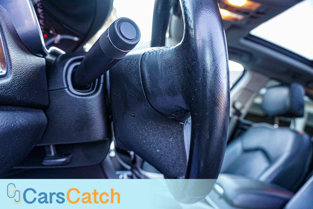 CARSCATCH - Used vehicle - SUV CADILLAC SRX 2013