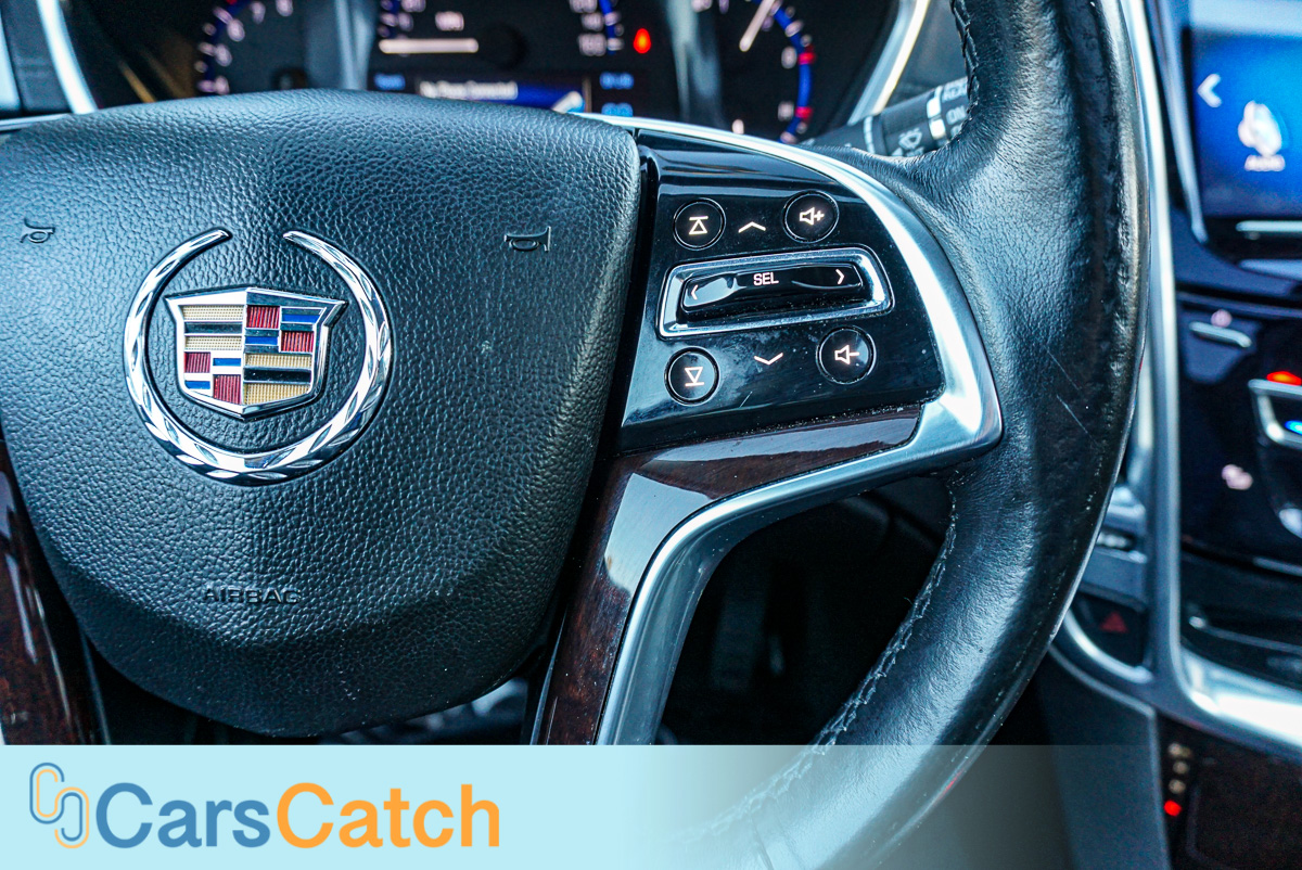 CARSCATCH - Used vehicle - SUV CADILLAC SRX 2013