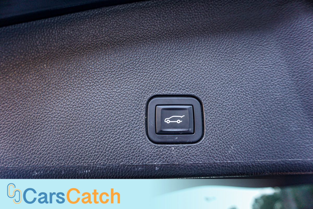 CARSCATCH - Used vehicle - SUV CADILLAC SRX 2013