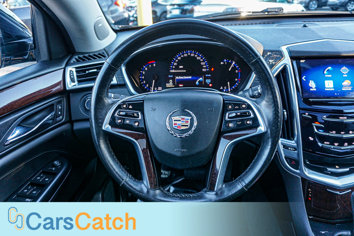 CARSCATCH - Used vehicle - SUV CADILLAC SRX 2013