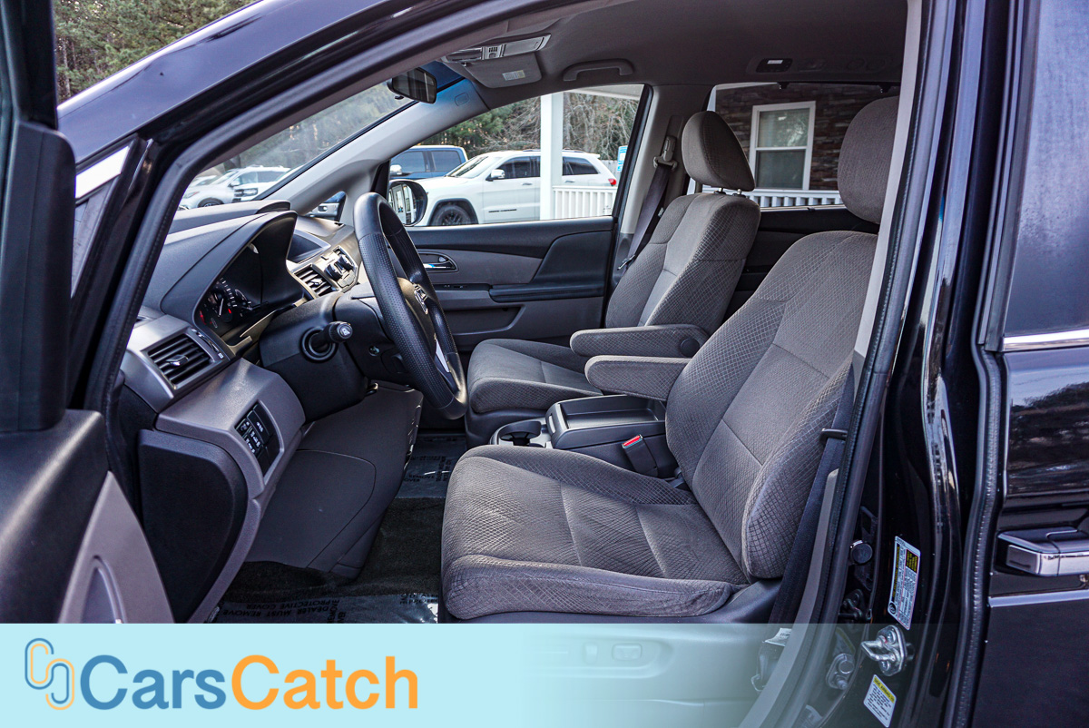 CARSCATCH - Used vehicle - Minivan HONDA ODYSSEY 2015