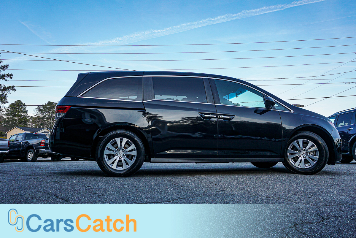 CARSCATCH - Used vehicle - Minivan HONDA ODYSSEY 2015