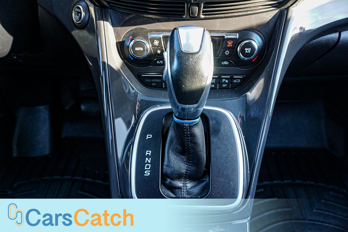 CARSCATCH - Used vehicle - SUV FORD ESCAPE 2013