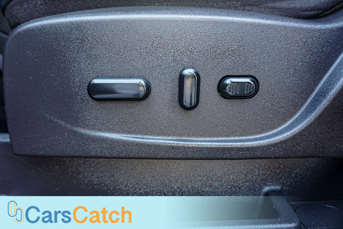 CARSCATCH - Used vehicle - SUV FORD ESCAPE 2013