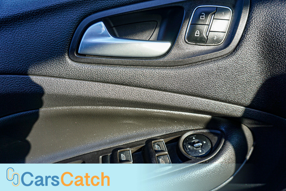 CARSCATCH - Used vehicle - SUV FORD ESCAPE 2013