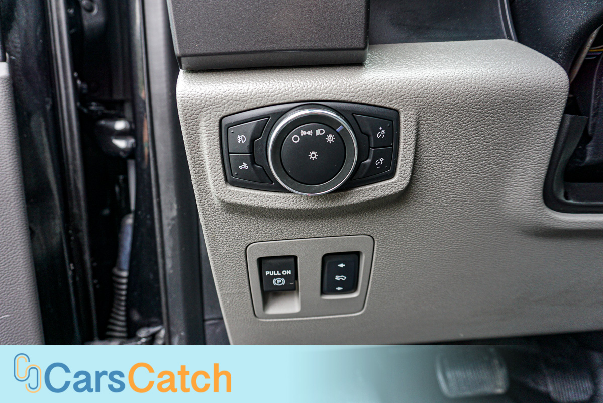 CARSCATCH - Used vehicle - Truck FORD F-150 2015