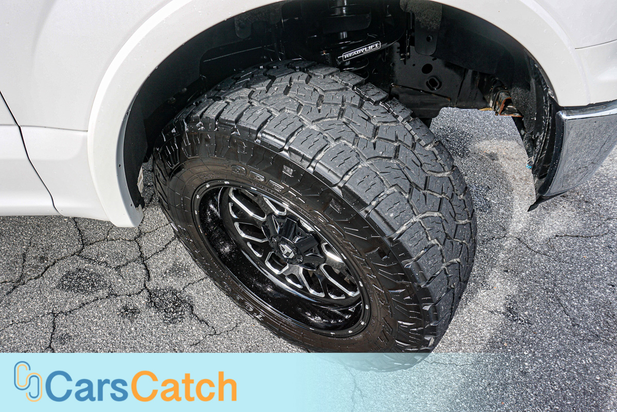 CARSCATCH - Used vehicle - Truck FORD F-150 2018