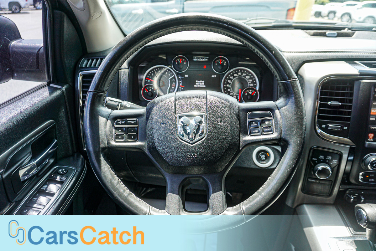 CARSCATCH - Used vehicle - Truck RAM 1500 2013