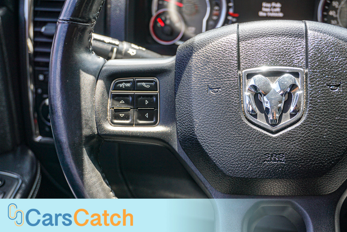 CARSCATCH - Used vehicle - Truck RAM 1500 2013