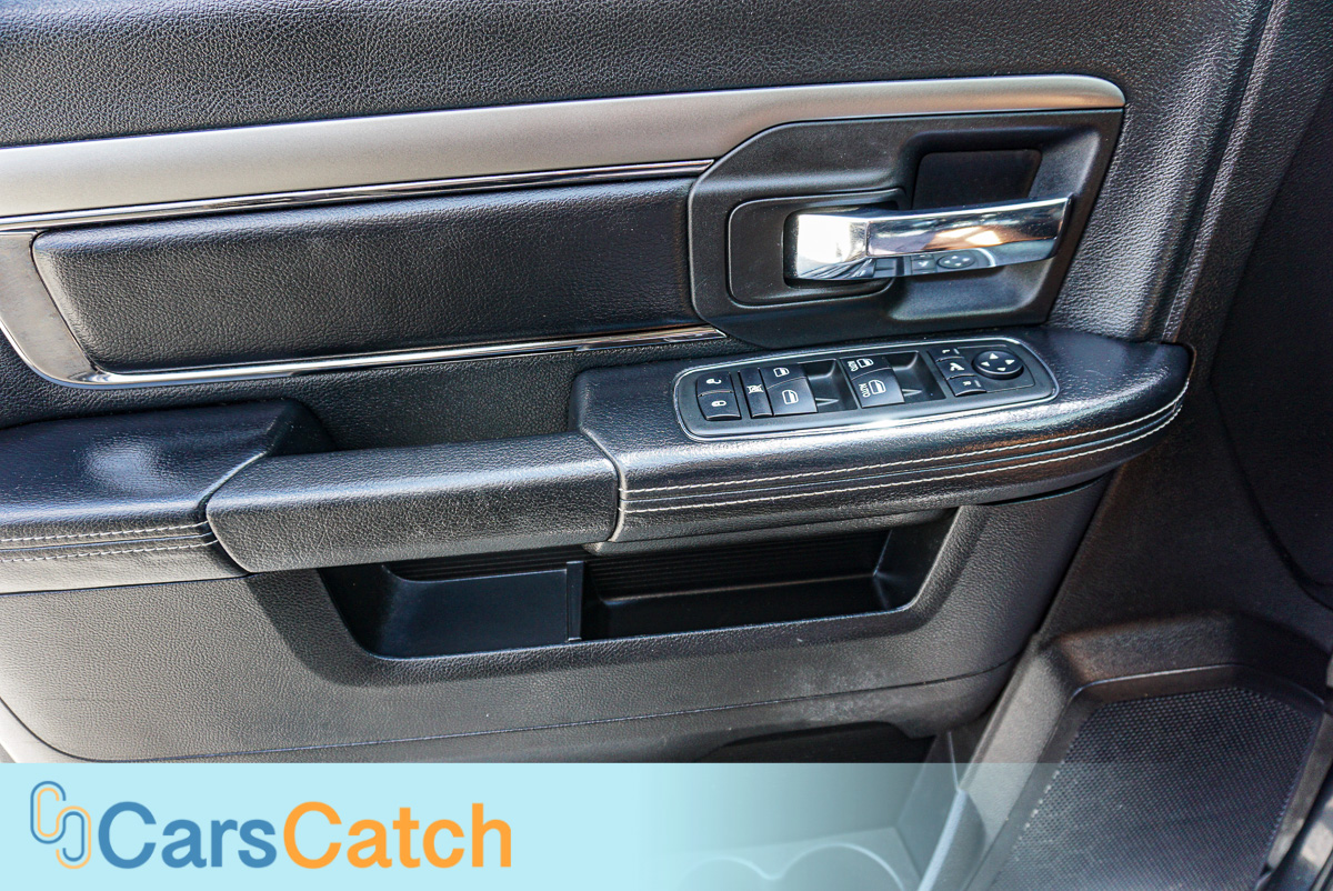 CARSCATCH - Used vehicle - Truck RAM 1500 2013
