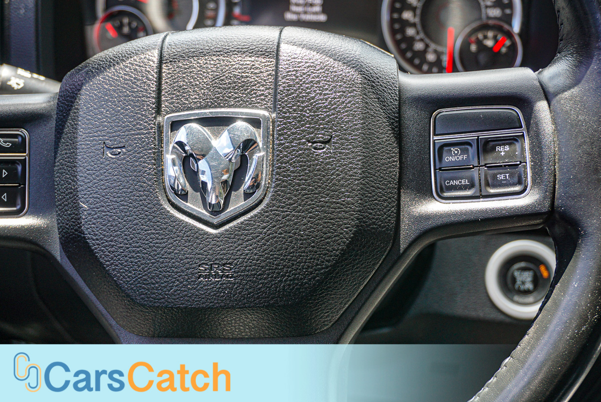 CARSCATCH - Used vehicle - Truck RAM 1500 2013