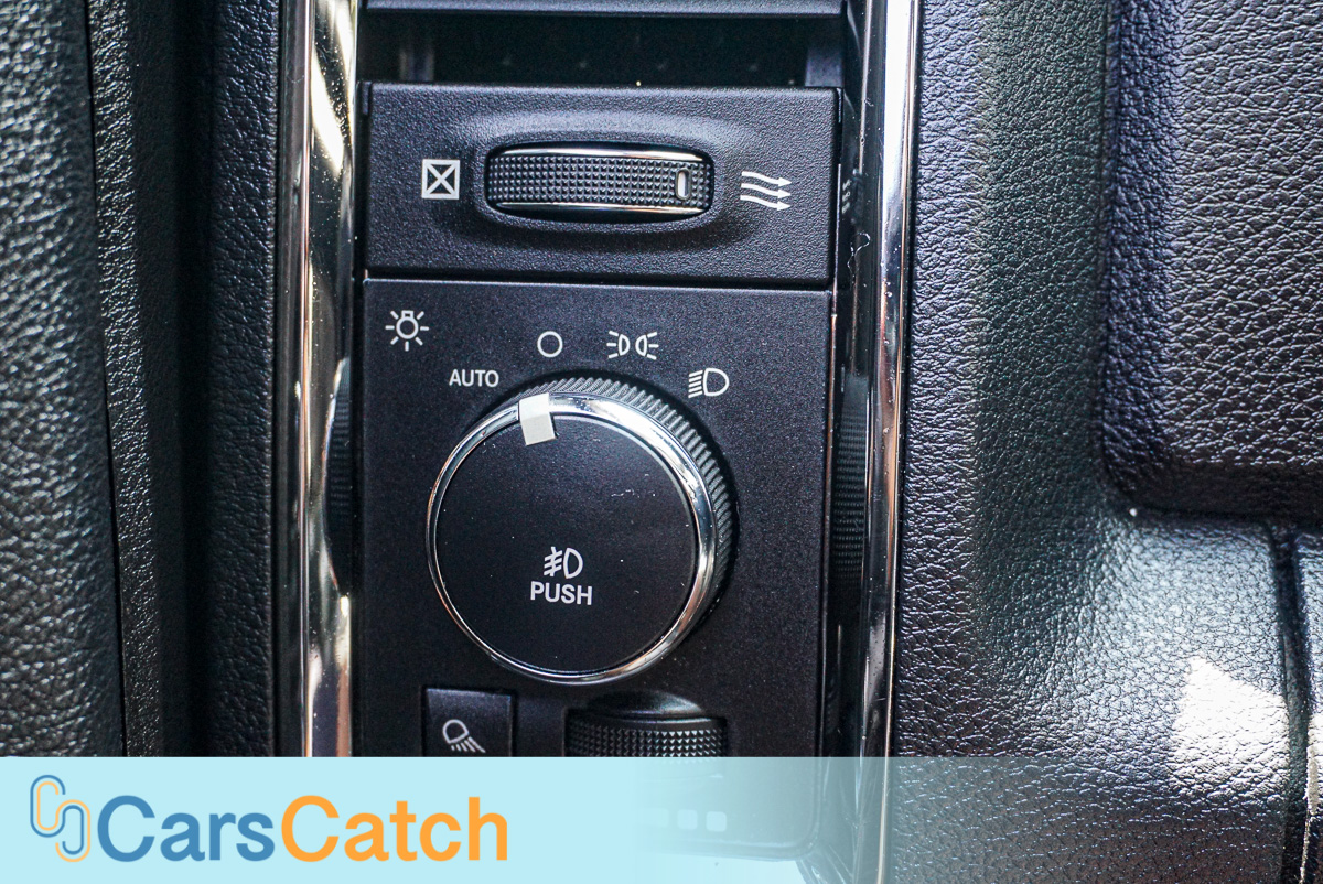 CARSCATCH - Used vehicle - Truck RAM 1500 2013