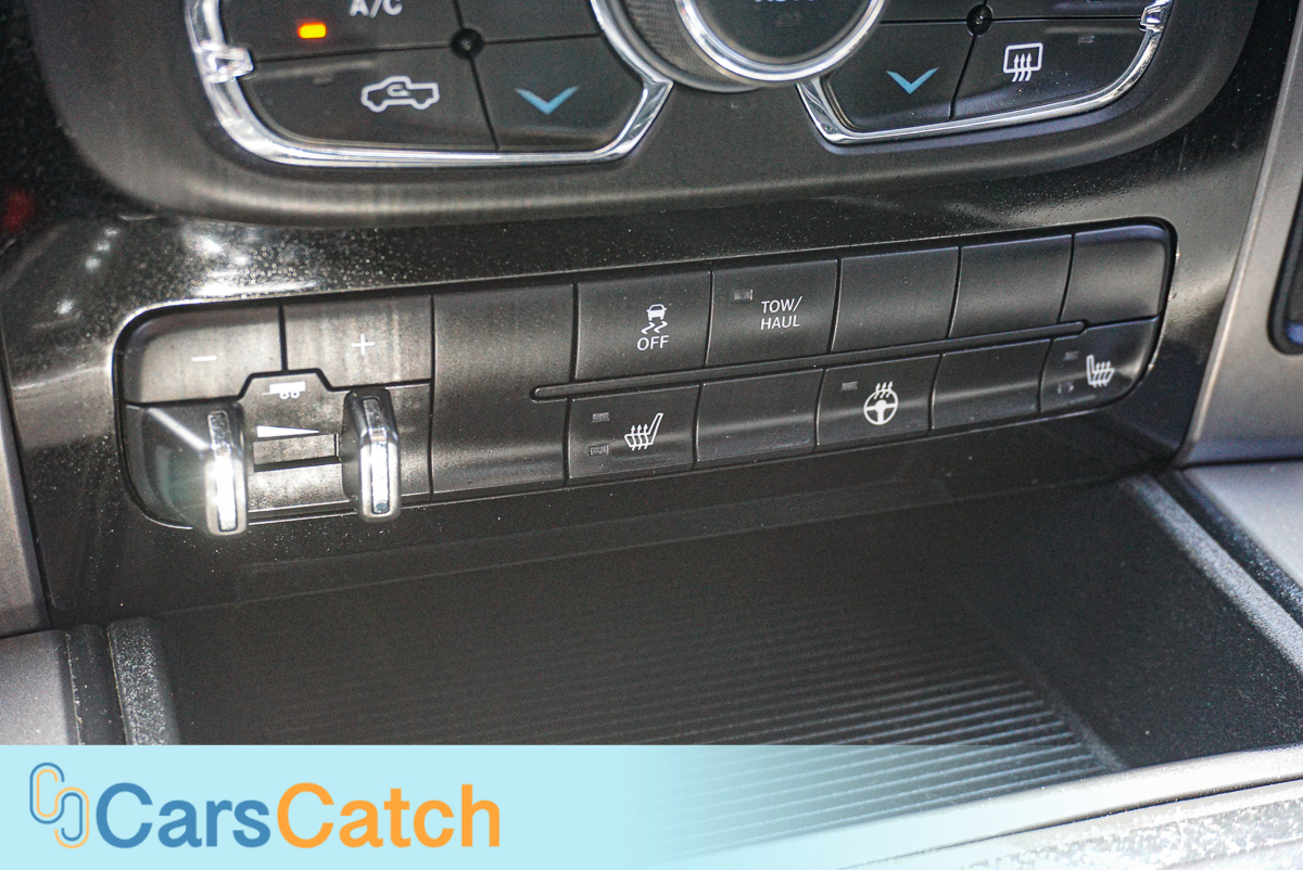 CARSCATCH - Used vehicle - Truck RAM 1500 2013