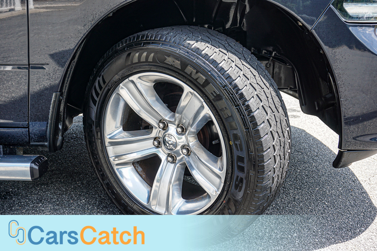 CARSCATCH - Used vehicle - Truck RAM 1500 2013