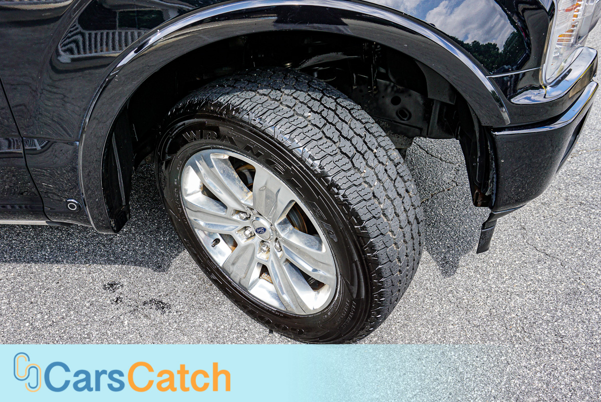 CARSCATCH - Used vehicle - Truck FORD F-150 2018