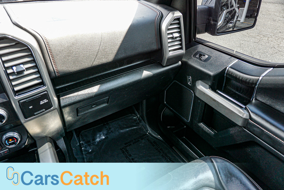 CARSCATCH - Used vehicle - Truck FORD F-150 2018