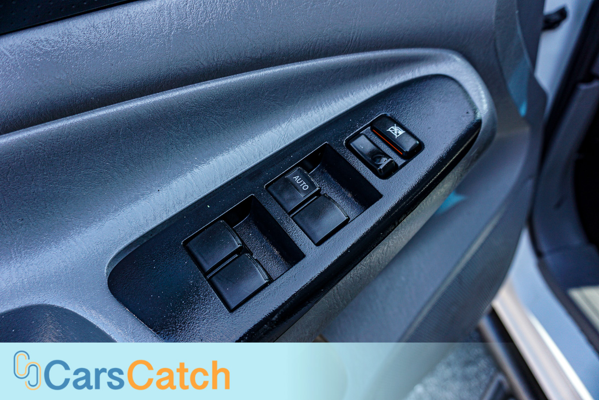 CARSCATCH - Used vehicle - Truck TOYOTA TACOMA 2013