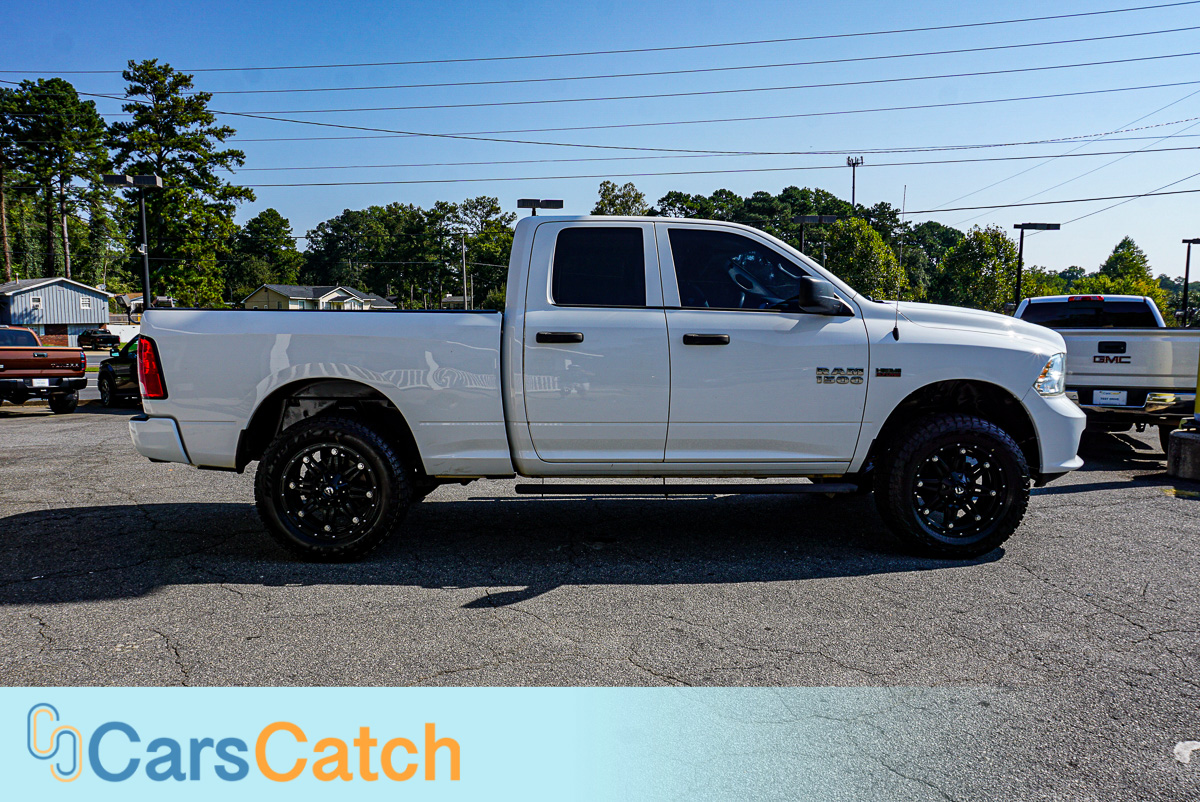 CARSCATCH - Used vehicle - Truck RAM 1500 2017