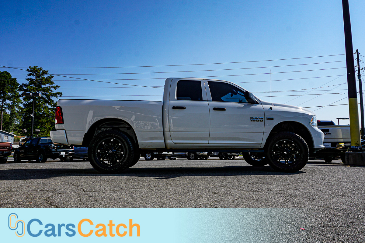 CARSCATCH - Used vehicle - Truck RAM 1500 2017