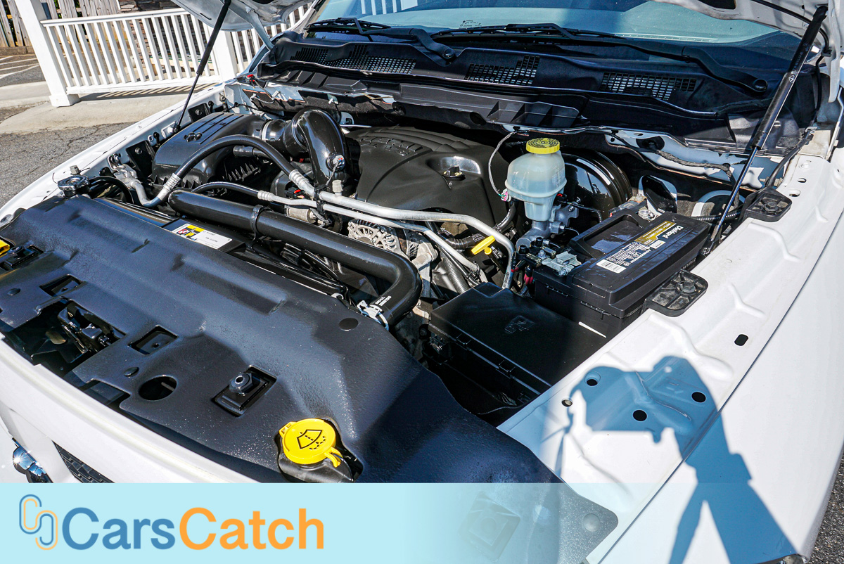 CARSCATCH - Used vehicle - Truck RAM 1500 2017