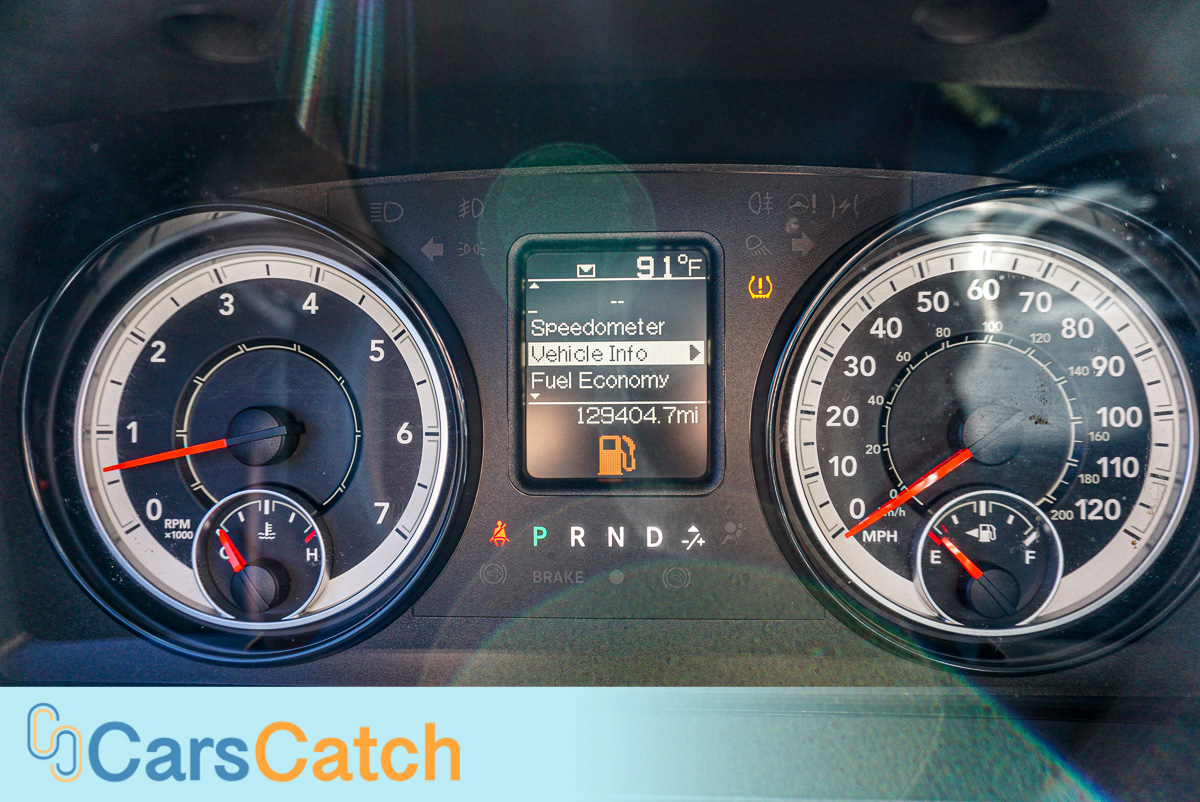 CARSCATCH - Used vehicle - Truck RAM 1500 2017