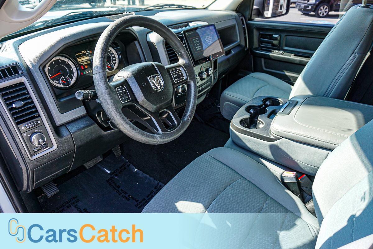 CARSCATCH - Used vehicle - Truck RAM 1500 2017