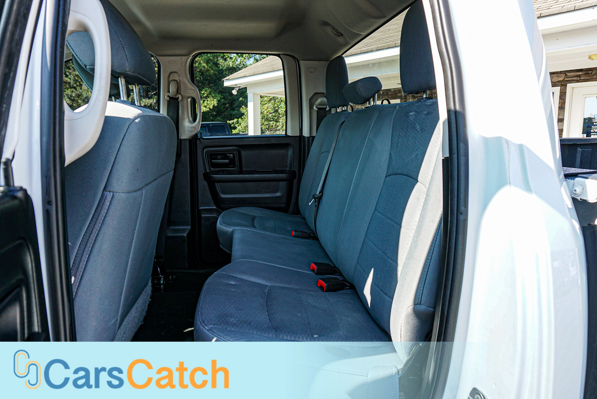 CARSCATCH - Used vehicle - Truck RAM 1500 2017