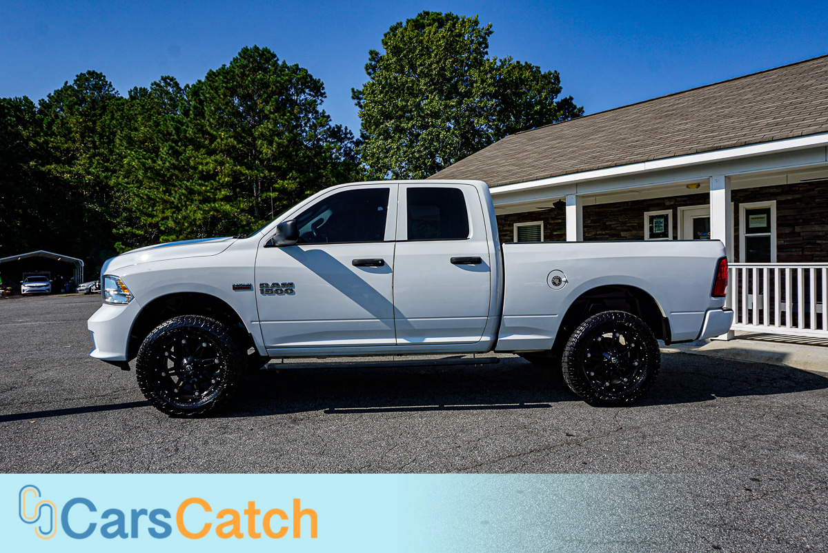 CARSCATCH - Used vehicle - Truck RAM 1500 2017
