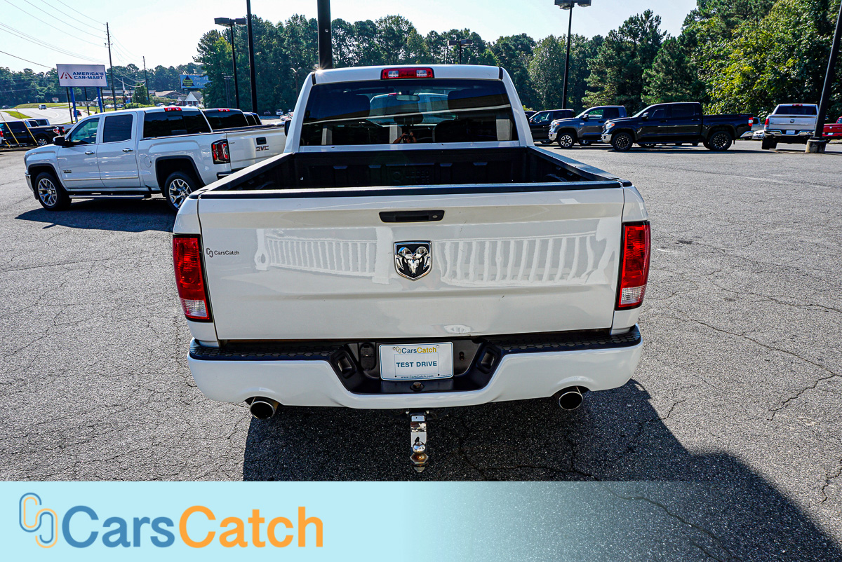 CARSCATCH - Used vehicle - Truck RAM 1500 2017
