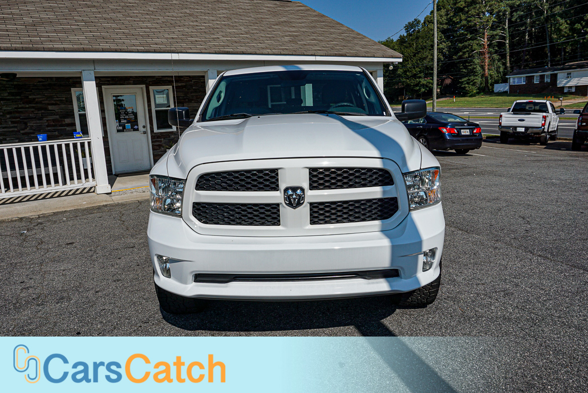 CARSCATCH - Used vehicle - Truck RAM 1500 2017