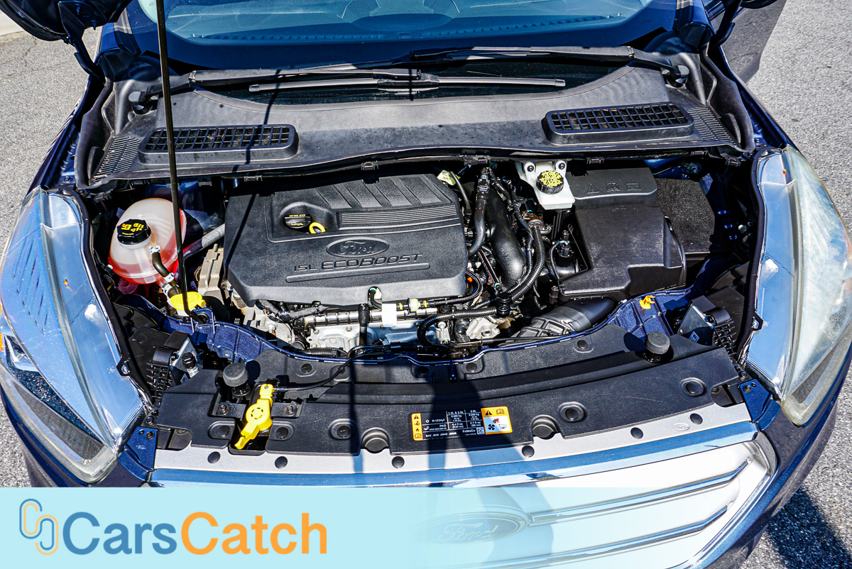 CARSCATCH - Used vehicle - SUV FORD ESCAPE 2018