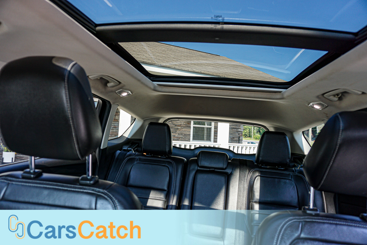 CARSCATCH - Used vehicle - SUV FORD ESCAPE 2018