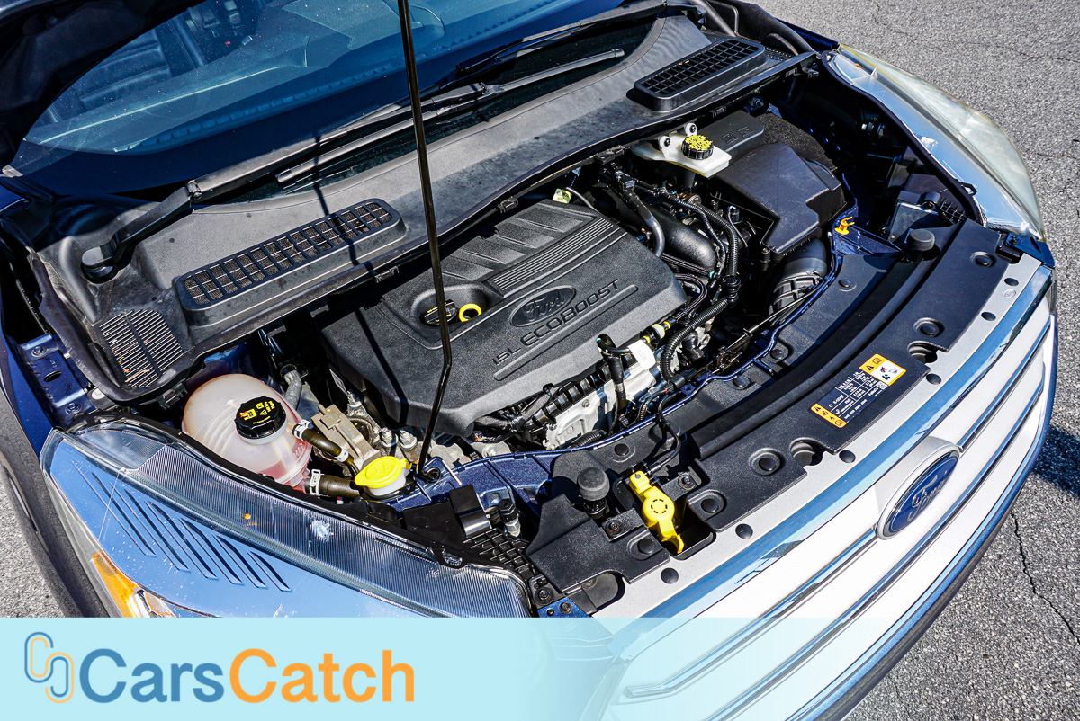 CARSCATCH - Used vehicle - SUV FORD ESCAPE 2018