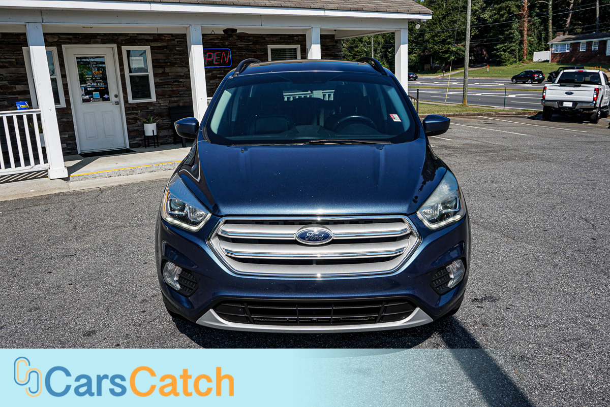 CARSCATCH - Used vehicle - SUV FORD ESCAPE 2018