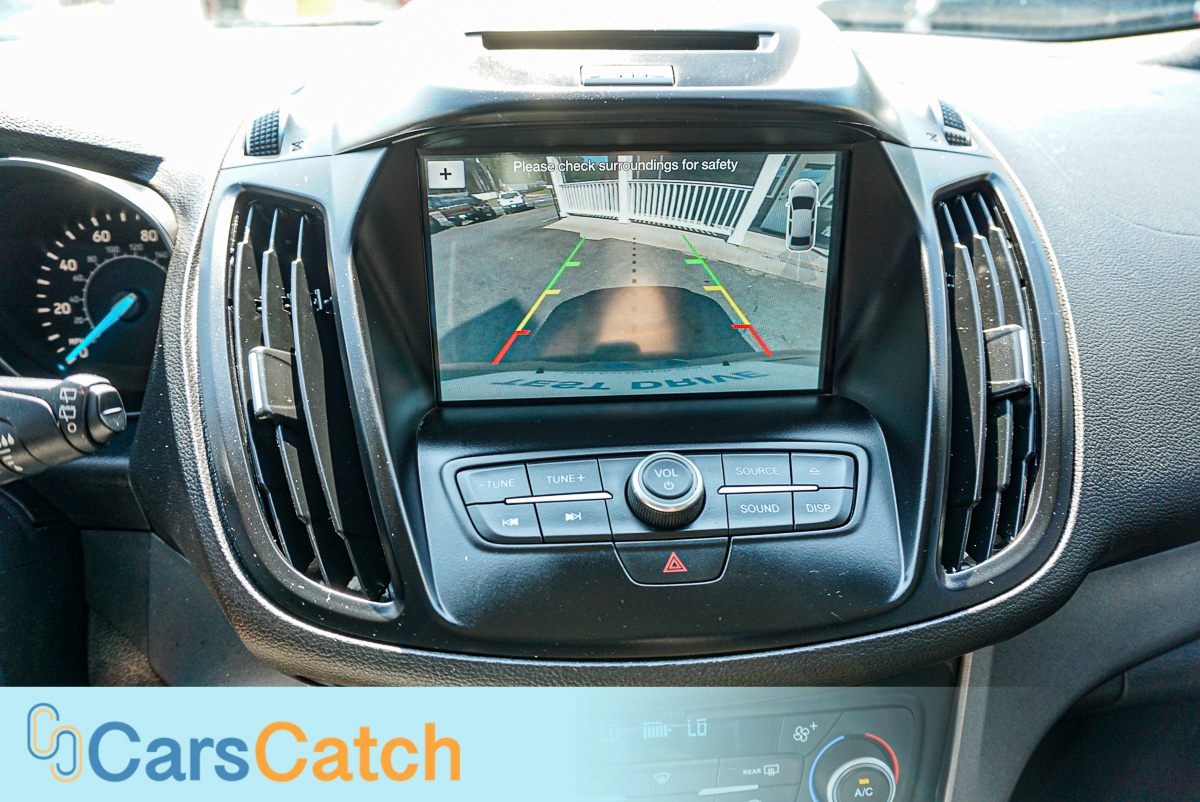 CARSCATCH - Used vehicle - SUV FORD ESCAPE 2018