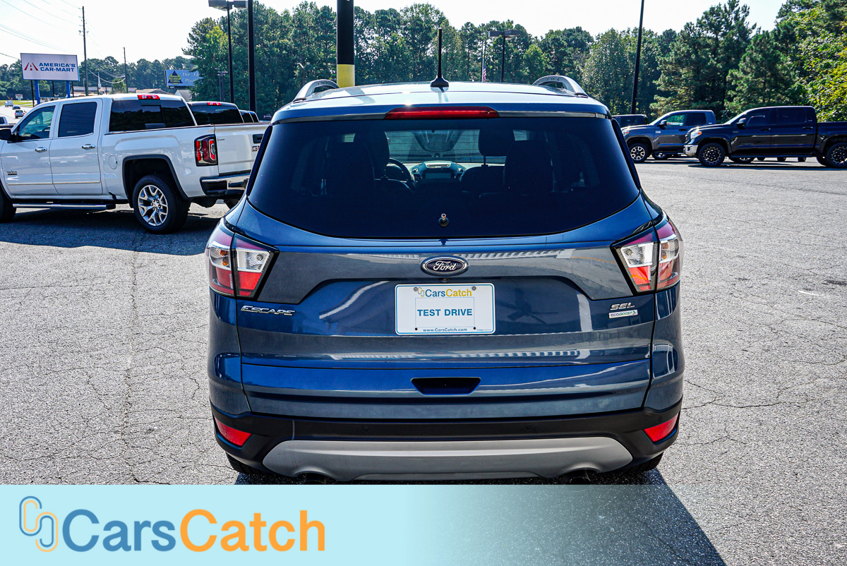 CARSCATCH - Used vehicle - SUV FORD ESCAPE 2018